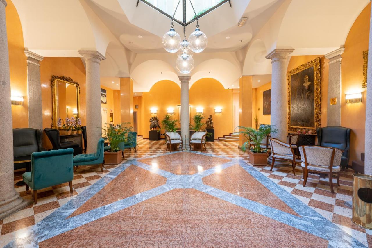 Hotel Regina Milán Exterior foto